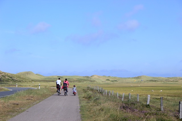 Comment partir à la découverte de la région Bretonne en famille à vélo?